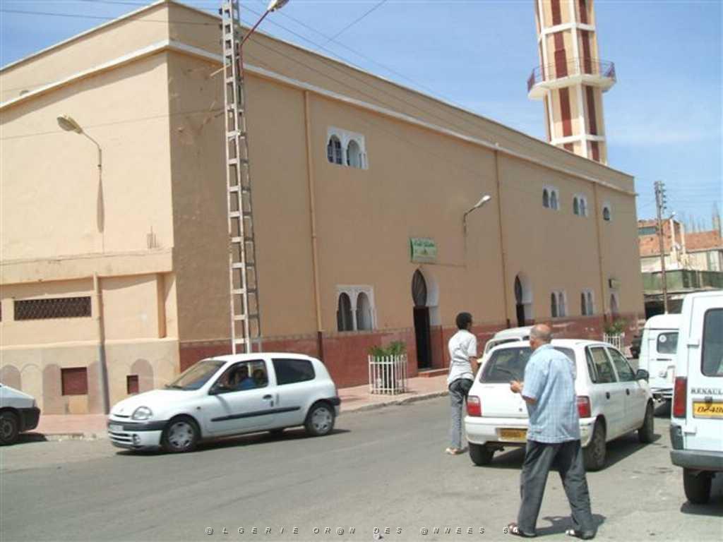 MARAVAL EMPLACEMENT DE L EGLISE 459.JPG